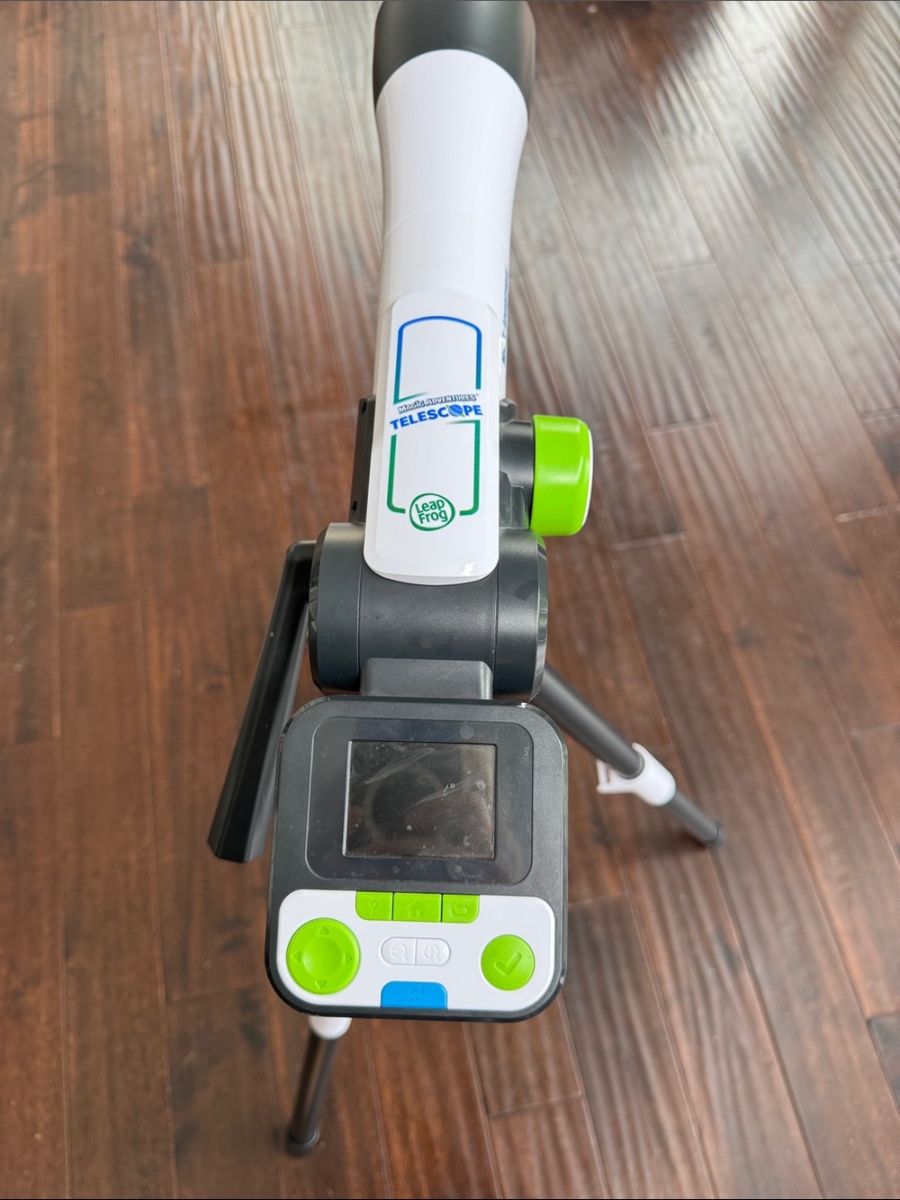 Leap Frog Educational Telescope with Tripod - White & Green - Picture 3 of 4